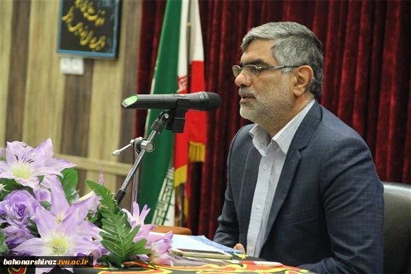 جوانان با روحیه انقلابی می‌توانند کشور را به قله‌ها برسانند.