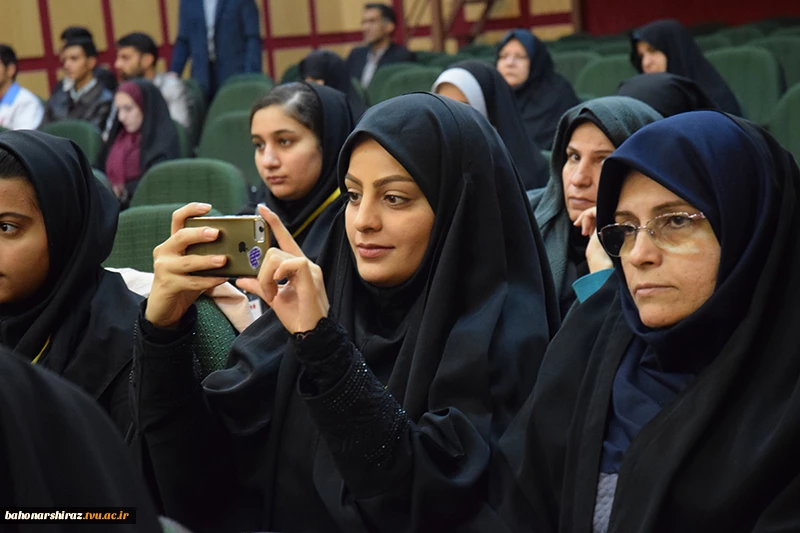 افتتاحیه نخستین نشست کانون‌های فرهنگی هلال احمر  دانشگاه فنی و حرفه‌ای کشور در شیراز  6