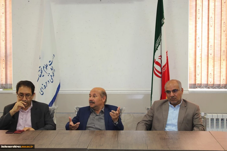 سرپرست دانشکده شهید رجایی شیراز معرفی شد

 2