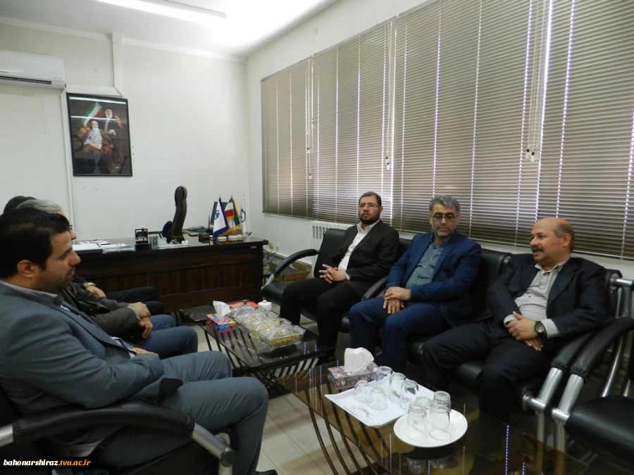 گزارش تصویری از مجمع خانه نخبگان بسیج علمی استان فارس  در دانشکده فنی و حرفه ای شهید باهنر شیراز  5