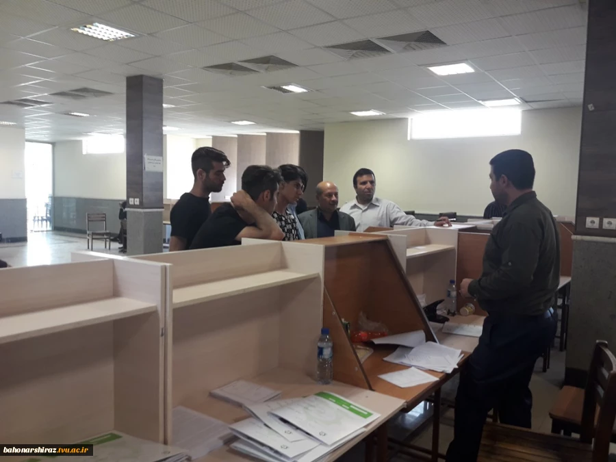 گزارش تصویری از ثبت نام دانشجویان در دانشکده شهید باهنر شیراز 10