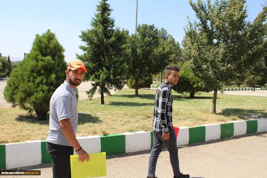 گزارش تصویری از روز پرکار کارکنان دانشکده شهید باهنر شیراز  و ثبت نام دانشجویان کارشناسی  4