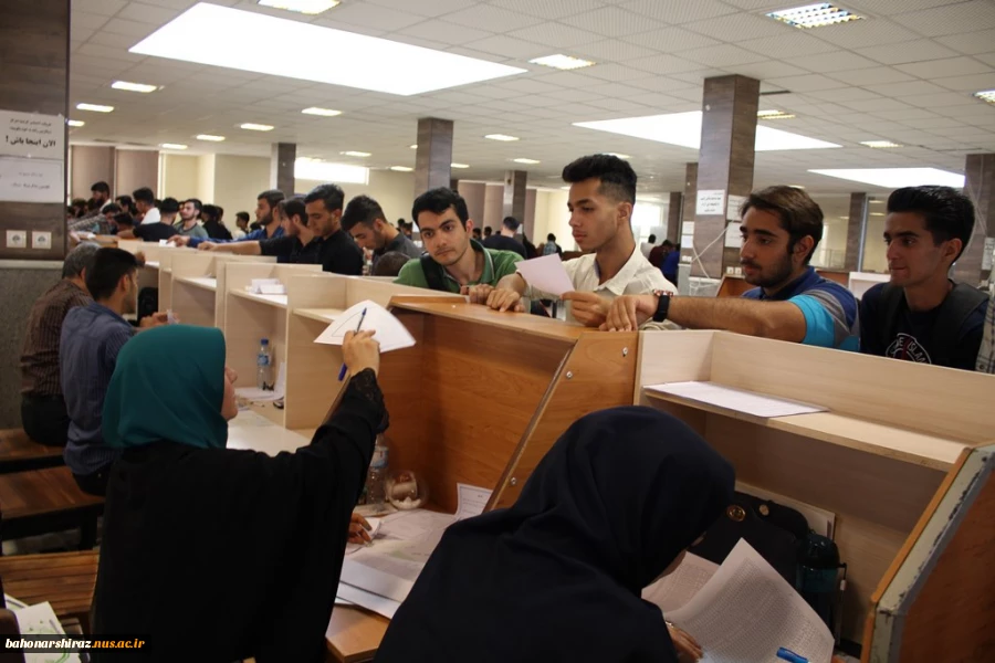 گزارش تصویری از روز پرکار کارکنان دانشکده شهید باهنر شیراز  و ثبت نام دانشجویان کارشناسی  12