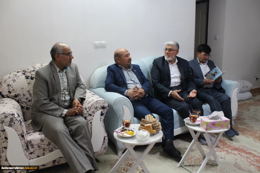 دیدار رئیس دانشگاه فنی و حرفه ای استان فارس با خانواده شهید سردار نوری  5