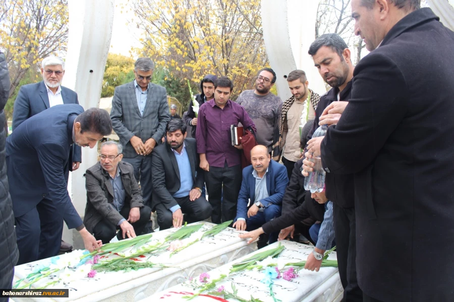 غباروبی قبور مطهر شهید سردار ولی نوری و شهید گمنام در دانشکده شهید باهنر شیراز  4