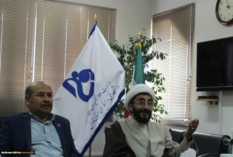   در بازدید مدیرحوزه‌های علمیه استان فارس از دانشکده فنی شهید باهنر مطرح شد:

امضاء تفاهم‌نامه همکاری حوزه علمیه با دانشگاه فنی و حرفه‌ای استان فارس 2