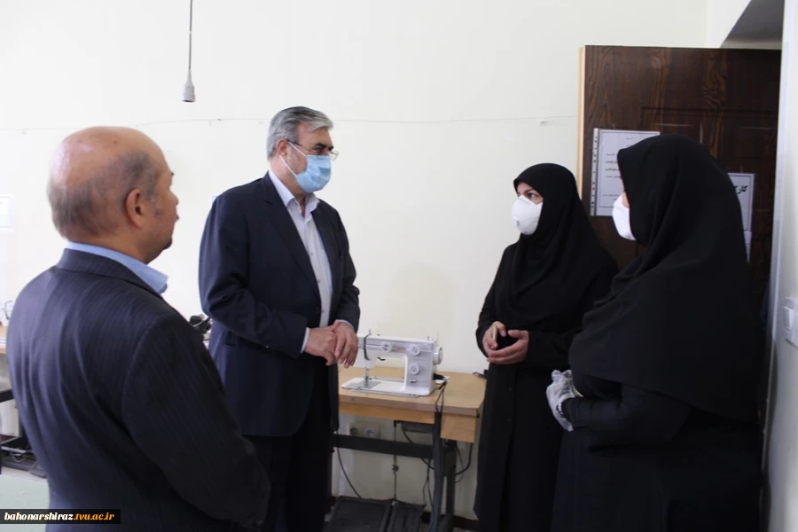 گزارش تصویری از بازدید ابراهیم عزیزی منتخب مردم شیراز در مجلس شورای اسلامی از کارگاه های دوخت دانشکده دختران شیراز  5