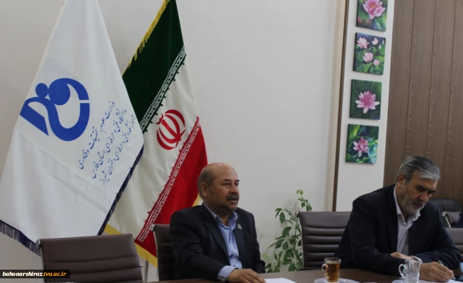 گزارش تصویری از بازدید ابراهیم عزیزی منتخب مردم شیراز در مجلس شورای اسلامی از کارگاه های دوخت دانشکده دختران شیراز  9