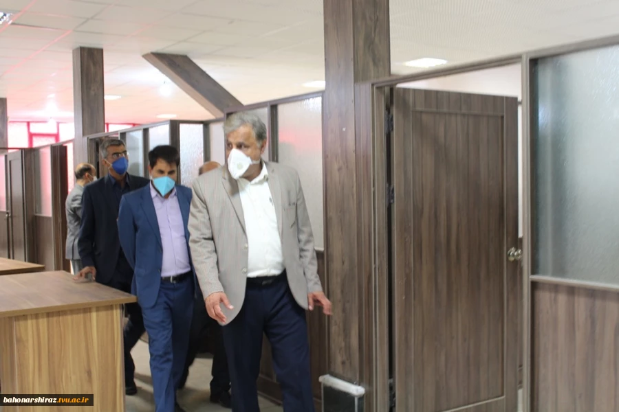 گزارش تصویری از بازدید معاون هماهنگی امورعمرانی استانداری فارس  از دانشکده های فنی و حرفه ای  الزهرا(س) و شهید باهنر شیراز 20