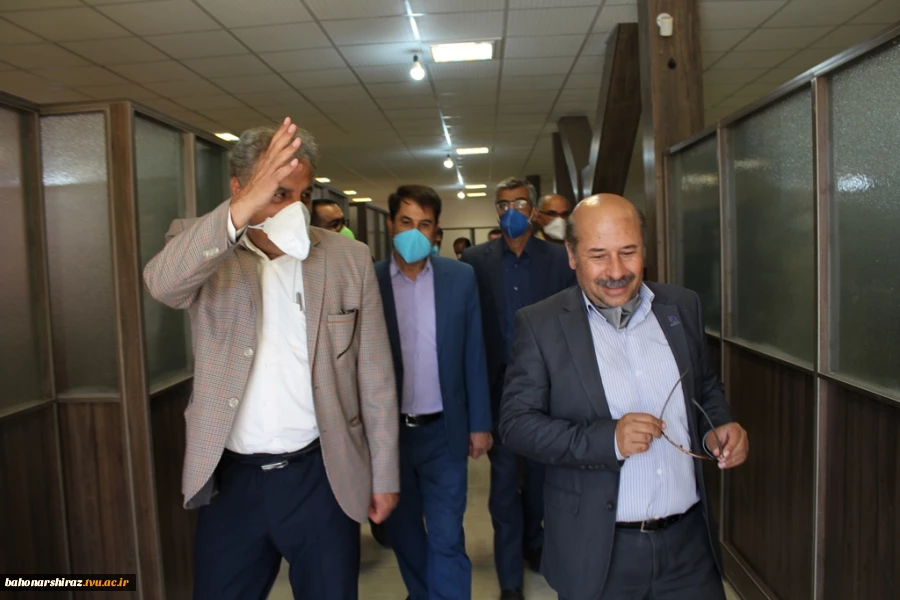 گزارش تصویری از بازدید معاون هماهنگی امورعمرانی استانداری فارس  از دانشکده های فنی و حرفه ای  الزهرا(س) و شهید باهنر شیراز 21