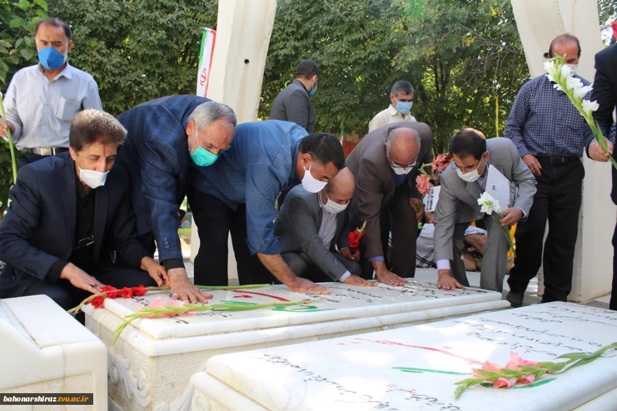 مراسم غباروبی قبور مطهر شهید سردار ولی نوری و شهید گمنام در دانشکده فنی شهید باهنر شیراز به روایت تصویر  2