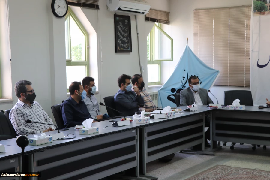 گزارش تصویری از مراسم تجلیل از اساتید نمونه دانشکده شهید باهنر شیراز 4