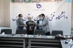 گزارش تصویری از مراسم تجلیل از اساتید نمونه دانشکده شهید باهنر شیراز 11