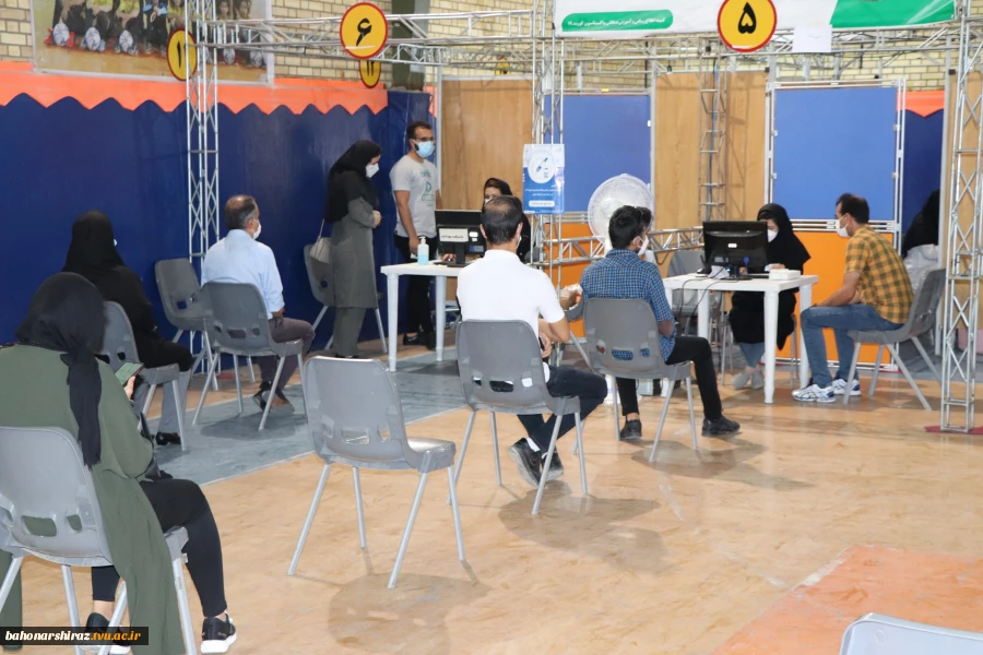 گزارش تصویرس از روند واکسیناسیون کارکنان دانشگاه فنی و حرفه ای استان فارس  4