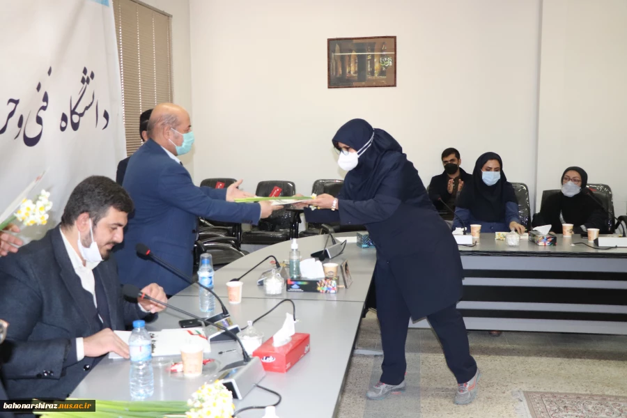 برگزاری مراسم تجلیل از بانوان همکار دانشگاه فنی و حرفه ای استان فارس 4