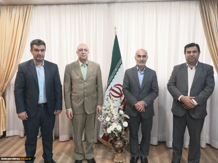 دیدار رئیس آموزشکده فنی و کشاورزی فسا با وزیر علوم ،تحقیقات و فناوری 2