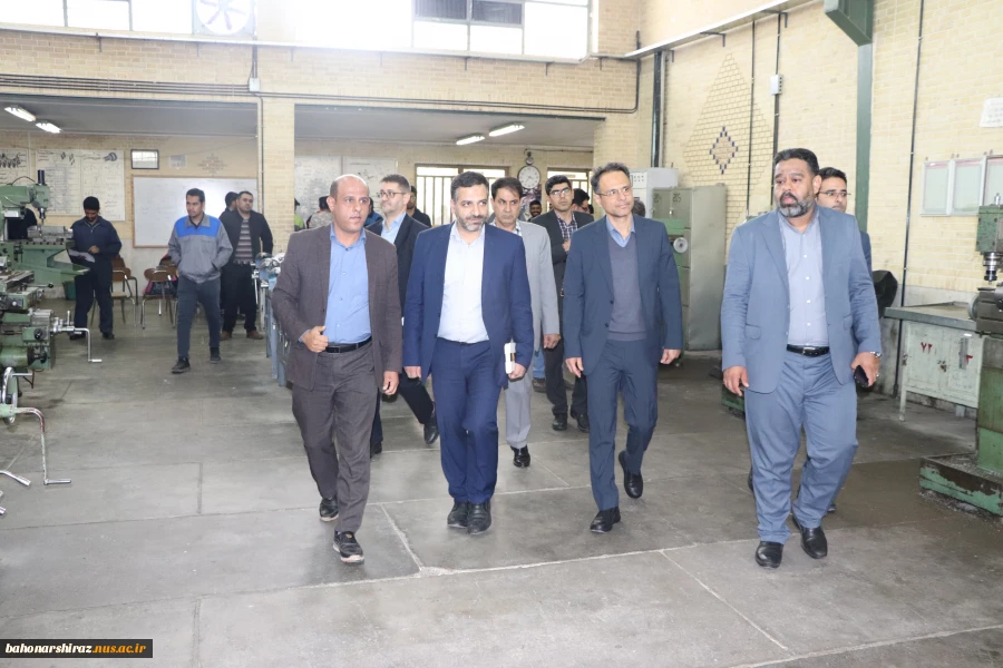پیگیری  تحقق کارخانه فناوری و ساخت در دانشگاه فنی و حرفه ای فارس 3