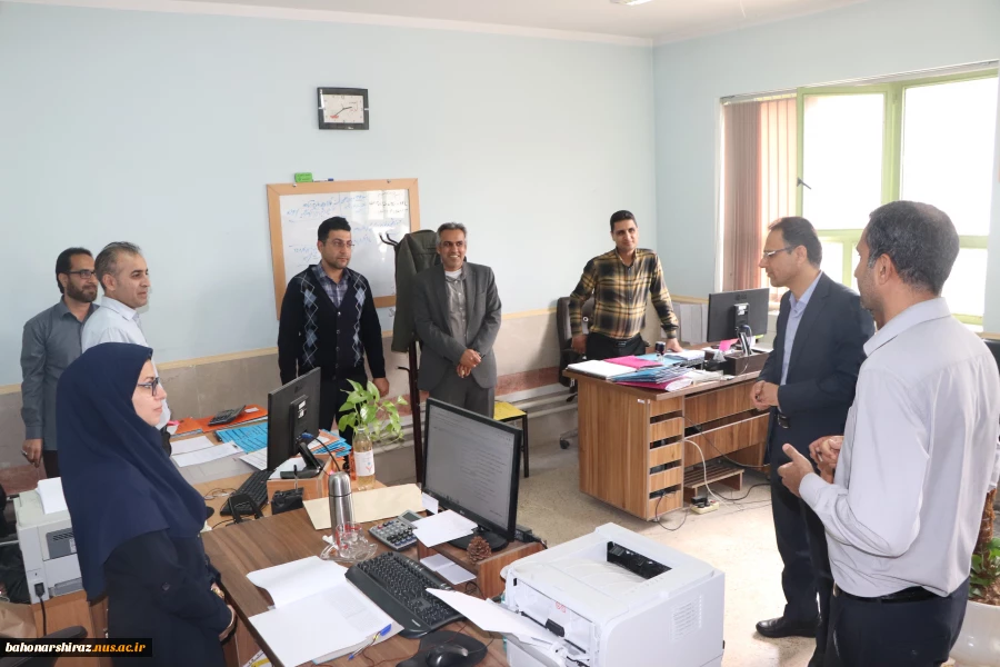 تقدیر و تشکر چهره به چهره از کارکنان دانشگاه 2