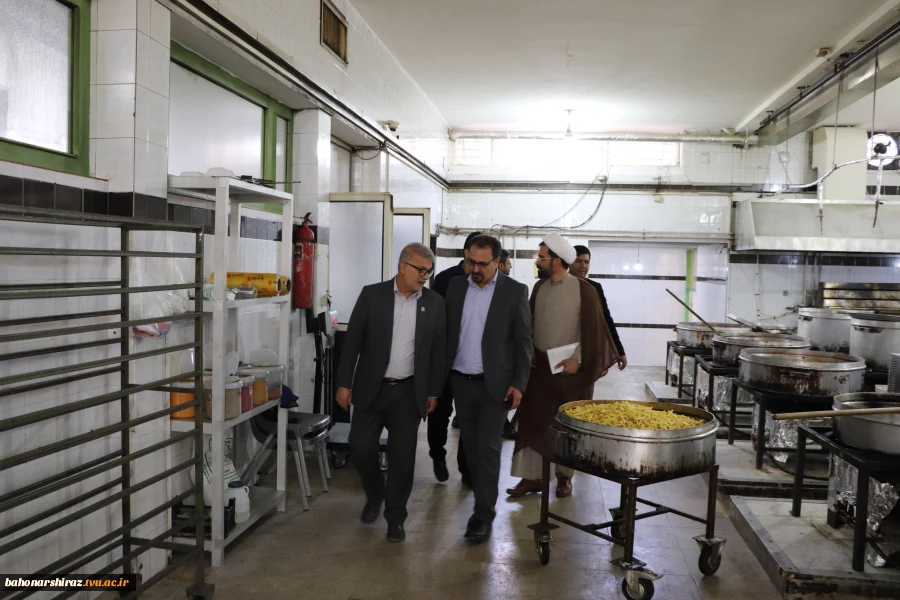 حضور هیأت‌رئیسه دانشگاه ملی مهارت استان فارس در جمع دانشجویان و بازدید از سلف دانشکده شهید باهنر شیراز 3