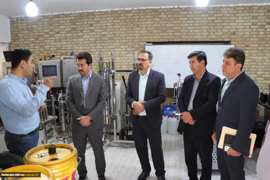 دیدار رئیس پارک علم و فناوری فارس با رئیس دانشگاه ملی مهارت و بازدید از مرکز رشد 3