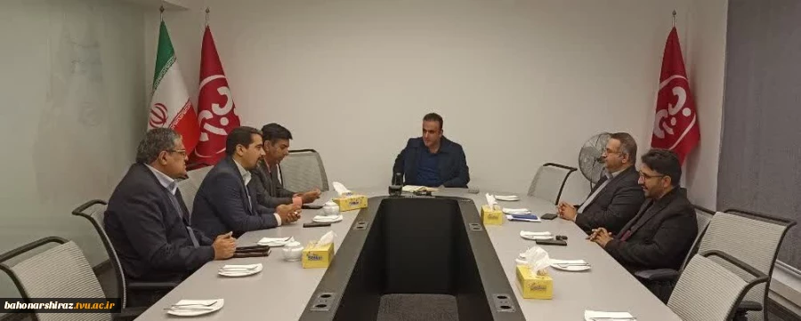 با هدف پیوند دانش و مهارت؛ معاون پژوهشی دانشگاه ملی مهارت فارس از شرکت صنایع غذایی «ب . آ» بازدید کرد. 4