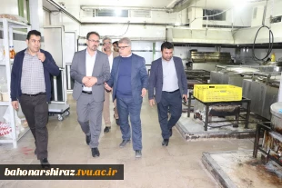 بازدید شبانه رئیس دانشگاه ملی مهارت استان فارس از خوابگاه، سلف‌سرویس و گفت‌وگوی صمیمی با دانشجویان 3