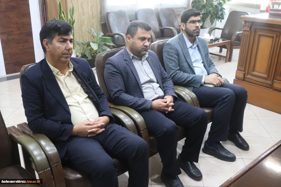 نشست صمیمی رئیس دانشگاه ملی مهارت با رئیس دادگاه‌های شیراز 5