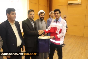 مراسم گرامیداشت روز دانشجو و تقدیر از دانشجویان ممتاز در دانشگاه ملی مهارت باهنر شیراز برگزار شد 6