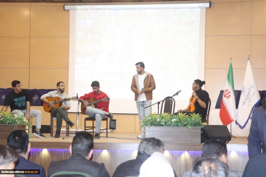 مراسم گرامیداشت روز دانشجو و تقدیر از دانشجویان ممتاز در دانشگاه ملی مهارت باهنر شیراز برگزار شد 13