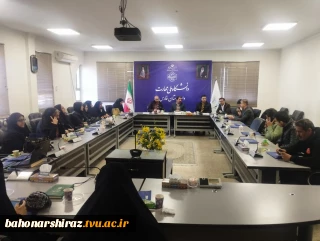 بازدید جمعی از فرهنگیان از دانشکده ملی مهارت شهید باهنر