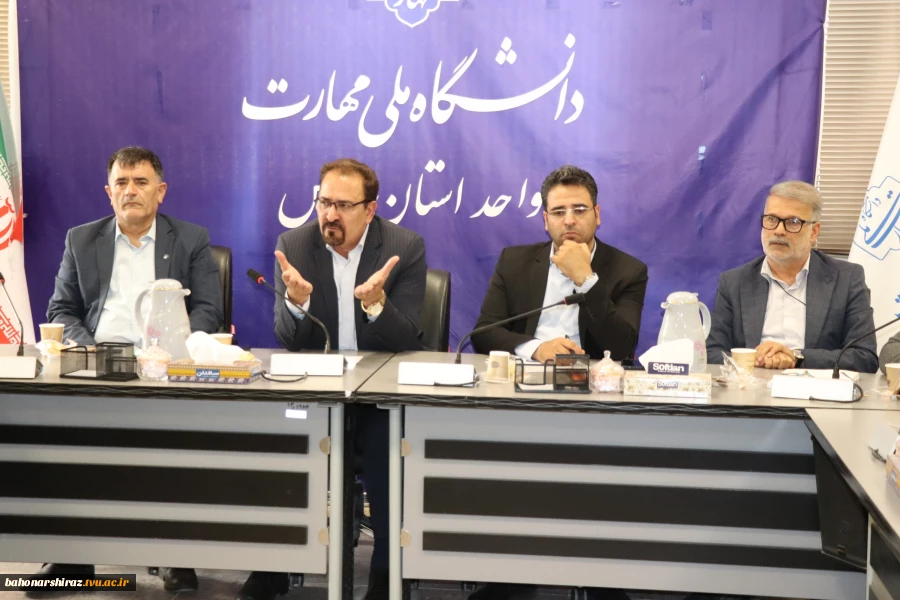 با حضور دکترصادق پور رئیس دانشگاه ملی مهارت فارس برگزار شد؛

آیین تجلیل از سرآمدان دانشگاه ملی مهارت واحد استان فارس 2