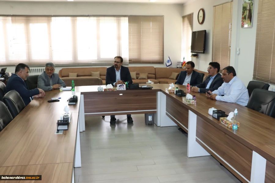 دیدار رئیس سازمان بسیج اساتید استان فارس  با رئیس دانشگاه ملی مهارت استان فارس  با محوریت توسعه همکاری‌های علمی و مهارتی 3