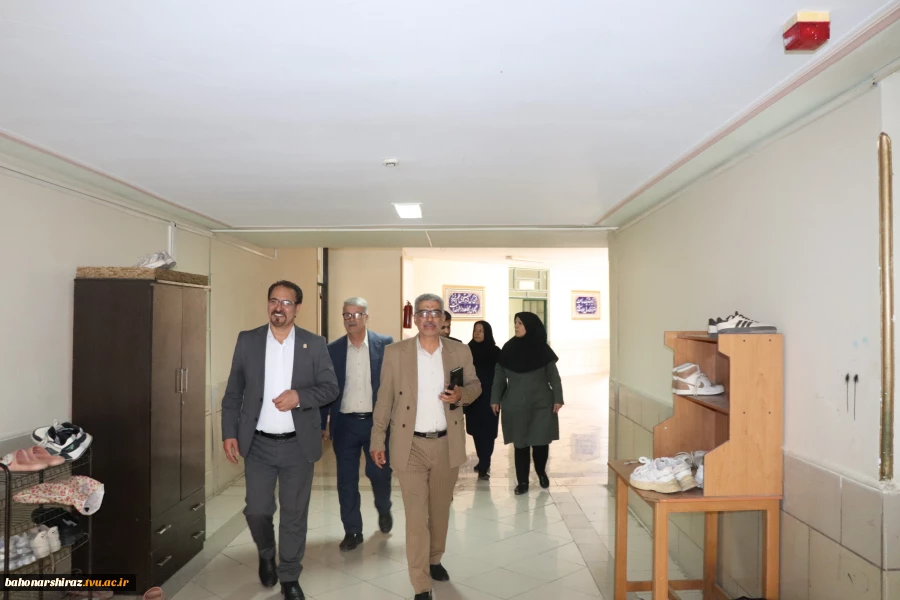 بازدید رئیس دانشگاه ملی مهارت واحد استان فارس و هیأت همراه از آموزشکده دختران کازرون 6