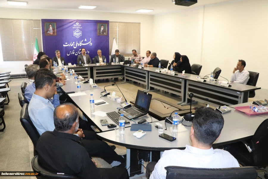 دیدار شورای مرکزی بسیج کارکنان دانشگاه ملی مهارت واحد استان فارس با رئیس دانشگاه به مناسبت آغاز سال تحصیلی جدید 5